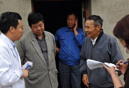 我院開展黨員干部下鄉(xiāng)與貧困農(nóng)民幫扶結(jié)對(duì)活動(dòng)