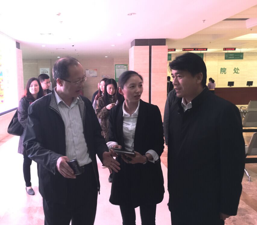 市委宣傳部常務副部長、文明辦主任顧小俊帶領市民記者督查市一院 “雙美雙優(yōu)”示范點創(chuàng)建工作