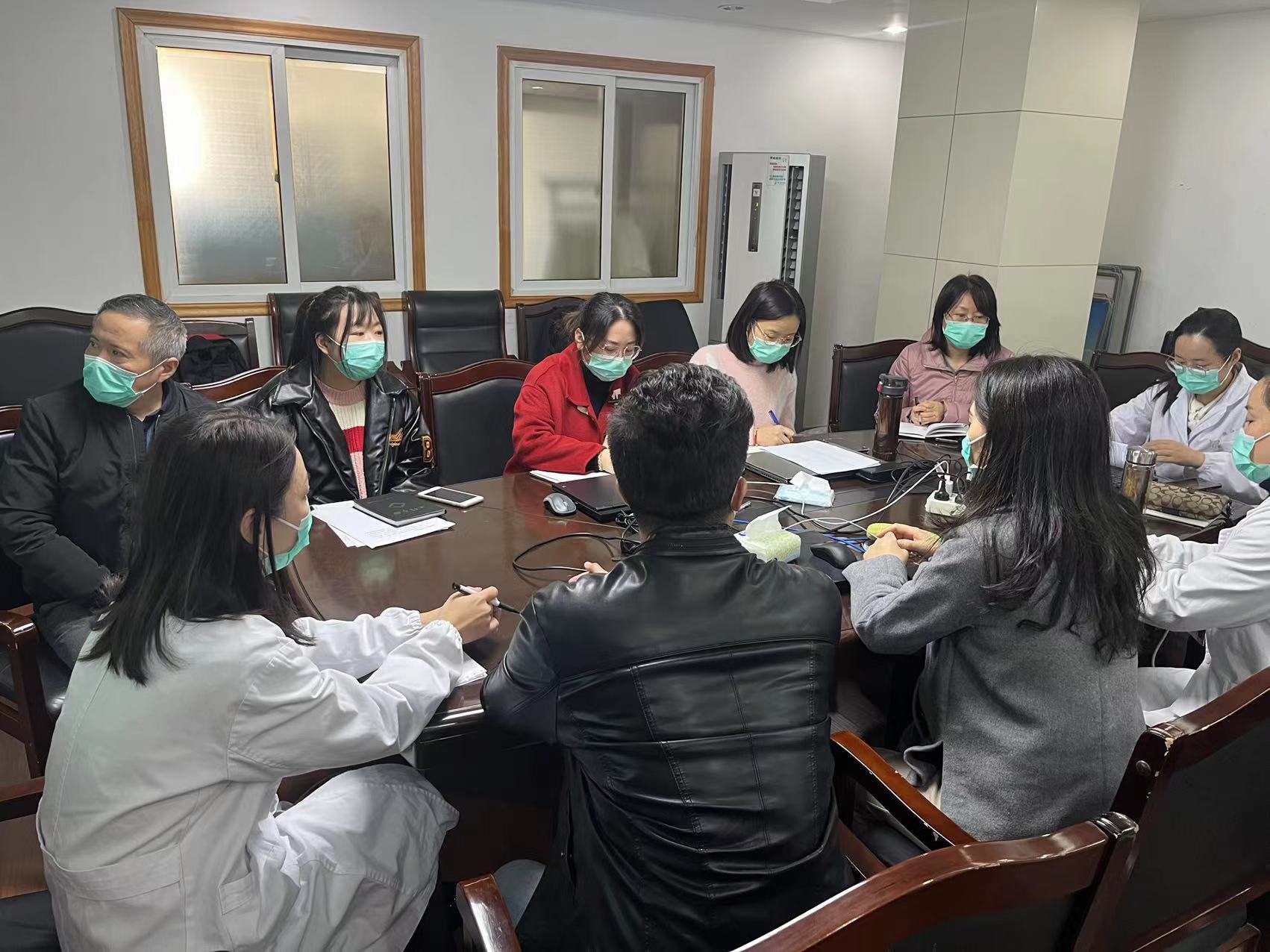 財(cái)經(jīng)部組織召開運(yùn)營(yíng)管理項(xiàng)目小組首次匯報(bào)討論會(huì)